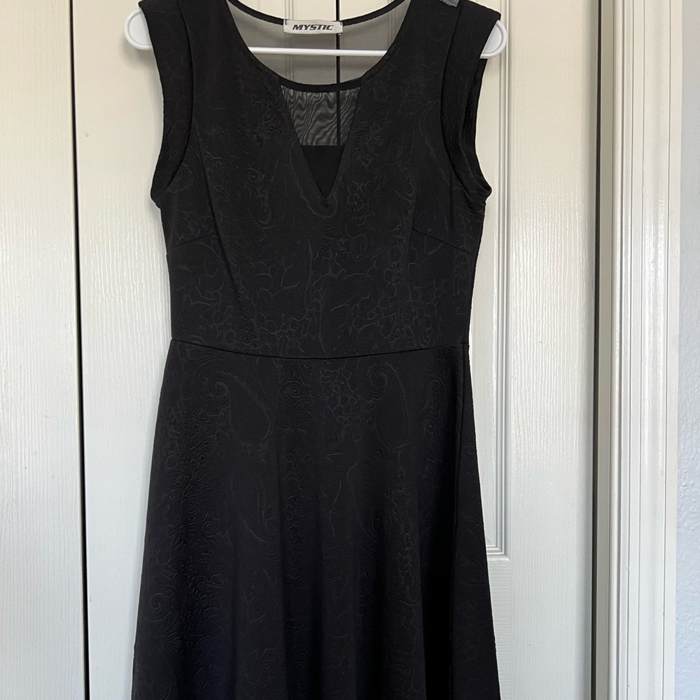 Gorgeous black patterned dress